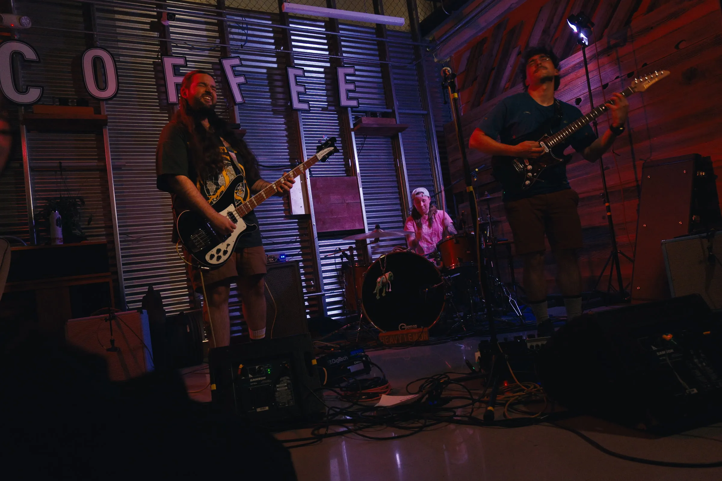 Typoe playing live